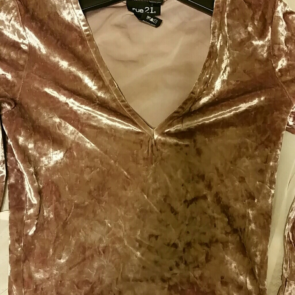 Rue 21 pink shimmer crop top